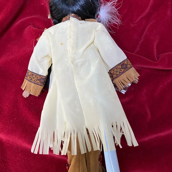 Beautiful Native Doll - Picture 5 of 13
